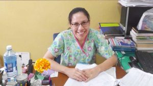 “El niño me decía mami doctora”, el relato de una especialista amante de la pediatría
