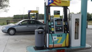 España libera dos millones de barriles de petróleo para Ucrania