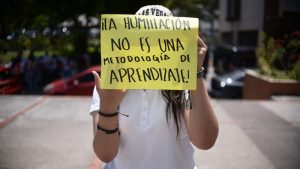 “Espero que un día se dignifique al estudiante de Medicina”: Alumno de la UES plantea la necesidad de humanizar la carrera