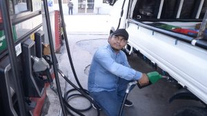 Estas son las 11 medidas económicas que implementará el gobierno de Bukele para paliar los altos precios del petróleo