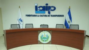 En El Salvador “estamos retrocediendo 30 años en materia de información pública”, dice abogado