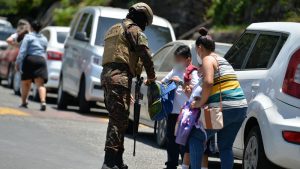 Expertos en derechos humanos advierten: Régimen de excepción se ha usado para fines políticos