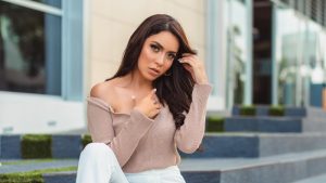 ¡Como nunca antes! Presentadora Mónica Benítez muestra su lado más atrevido con una candente fotografía