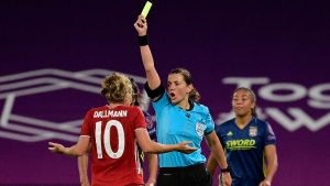 Italia acoge a la árbitra ucraniana Monzul, que pitará en Serie A femenina