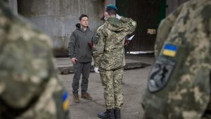 La UE entrenará a 30.000 soldados ucranianos, el doble de lo previsto, y ultima más sanciones a Rusia