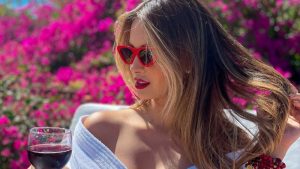 Confirmado, Irene Castillo se consolida como una de las más bellas de la televisión salvadoreña