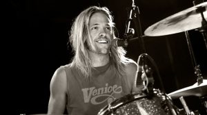 Muere en Bogotá Taylor Hawkins, baterista de Foo Fighters