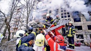 “Hay gente bajo los escombros”: Bombardeo a una torre de televisión en Ucrania deja al menos 19 fallecidos