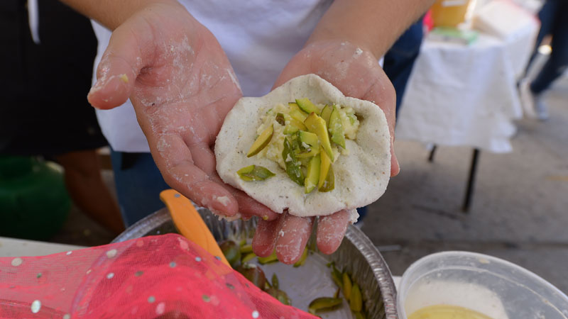 pupusas-festival-del-Jocote-San-Lorenzo-gastronomia-01