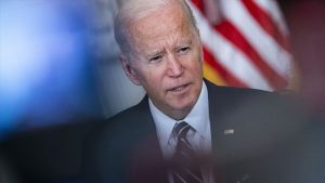 Biden y su esposa tienen en sus pensamientos a la reina Isabel II
