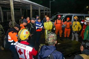 «Tenían leve hipotermia»: Dos jóvenes fueron rescatados luego de extraviarse en el parque Cerro Verde