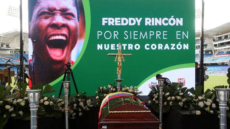 La foule a fait un dernier au revoir à Freddy Rincon, ex-Madrid