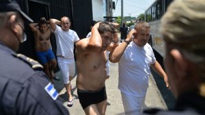 ¿En qué departamentos de El Salvador  reporta menos capturas la PNC durante el régimen de excepción?