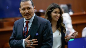 Tiktoker se tatuó a la abogada de Johnny Depp y el video se hace viral