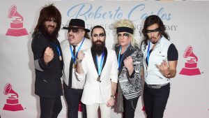 Secuestran a los choferes y ayudantes de la banda Moderatto