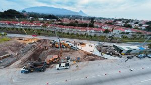 Construcción de nueva calle al volcán con 70 % de avance, afirma titular del MOP