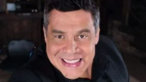 "Jamás he sido político, pero está decidido", cantante salvadoreño René Alonso se lanza a la política