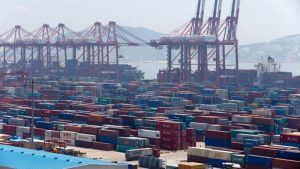 El atasco de mercancías en el puerto de Shanghái traerá retrasos a los exportadores