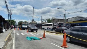 "El motorista se fue": Anciana murió atropellada por un bus de la R-119 en Apopa
