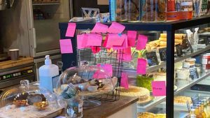 Ucranianos retoman costumbre napolitana del "café sospeso" para apoyar a sus soldados