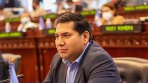 "Estamos claros que están eliminando instituciones claves": diputado de ARENA sobre disolver la Digestyc