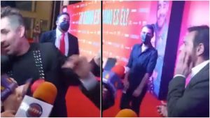 VIDEO: Eugenio Derbez y Omar Chaparro se agarran a cachetadas y generan controversia en redes