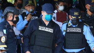 Honduras espera avión de la DEA para extraditar hoy a expresidente a EE.UU.