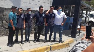 Empleados de 1.200 Café son liberados, tras pasar la noche en las bartolinas