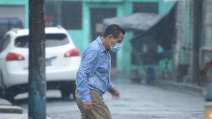 Protección Civil emite aviso por lluvias fuertes para las próximas 48 a 72 horas en El Salvador