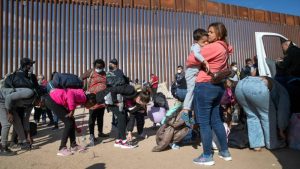 EE.UU. y Honduras analizan migración y lucha contra la corrupción