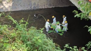 Joven salió a traer unas herramientas y lo hallaron apuñalado bajo el puente en Ciudad Arce