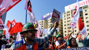 Tasas de interés de créditos de consumo en Chile alcanzan su máximo en 8 años