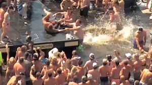 Una fiesta no autorizada en un lago en Florida culminó con una pelea y arrestos