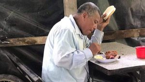 Familiares sospechan que reo de Izalco podría haber muerto por tortura