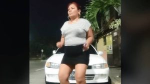 "Señora, qué piernas”. La tiktoker Tulipán Negro causa revuelo entre internautas