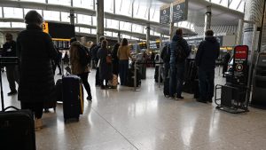 El Salvador, país con más solicitudes de asilo en Reino Unido entre los que no requerían visa