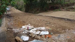 Sonsonatecos piden a alcaldías reparación de calles rurales
