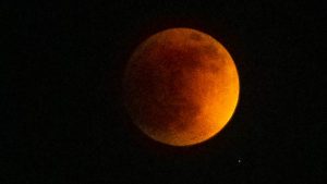 FOTOS: Así se vio el eclipse total de Luna, ¡un espectáculo en el firmamento!