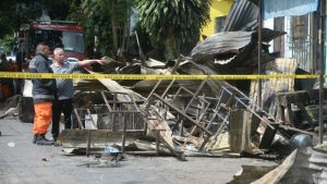 Tres mujeres mueren en incendio en Santa Tecla, entre ellas una anciana de 94 años