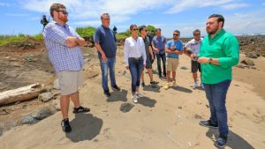Empresarios exploran terrenos de La Unión para posible inversión hotelera