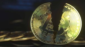 El "Bitcoin Crash" provoca que otra plataforma despida a sus empleados