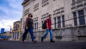 Los peatones ya pueden caminar en la calle Rubén Darío