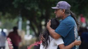 Policía de Texas admite "grave error" al no entrar antes al aula en Uvalde. Creyó que ya no habían niños con vida