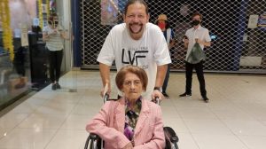 Fallece doña Bety de Cenna, madre del músico salvadoreño William Cenna, a los 88 años