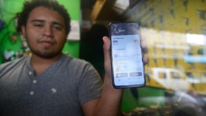 "Ya no recibo pagos en Bitcoin. Si me quieren comprar, que sea en dólares": comerciantes capitalinos