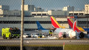VIDEOS. "Me siento viva de nuevo. Pensé que me iba a morir", pasajeros narran el horror sufrido tras el incendio de avión en Miami