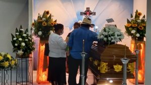 A Marvin lo mató la falta de sus medicinas, lamentan familiares del taxista que murió recluido en penal de Izalco