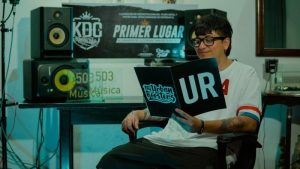 El salvadoreño Zaki firma contrato con sello discográfico Urban Roosters