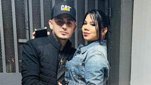 Abigaíl Mancía recibe críticas por sensual baile que le hizo a su novio, Giovanni Cruz
