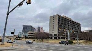 Al menos 5 personas muertas en tiroteo de hospital en Oklahoma